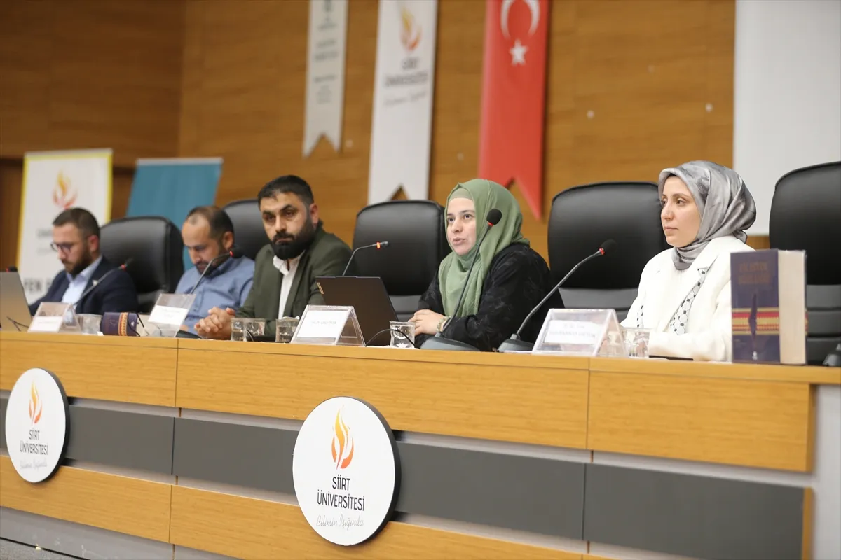 Türkiye’deki 9 üniversitede Yedi Bölge Tek Ses: Filistin Sözlüğü programları düzenlendi Türkiye’deki 9 üniversitede Yedi Bölge Tek Ses: Filistin Sözlüğü programları düzenlendi
