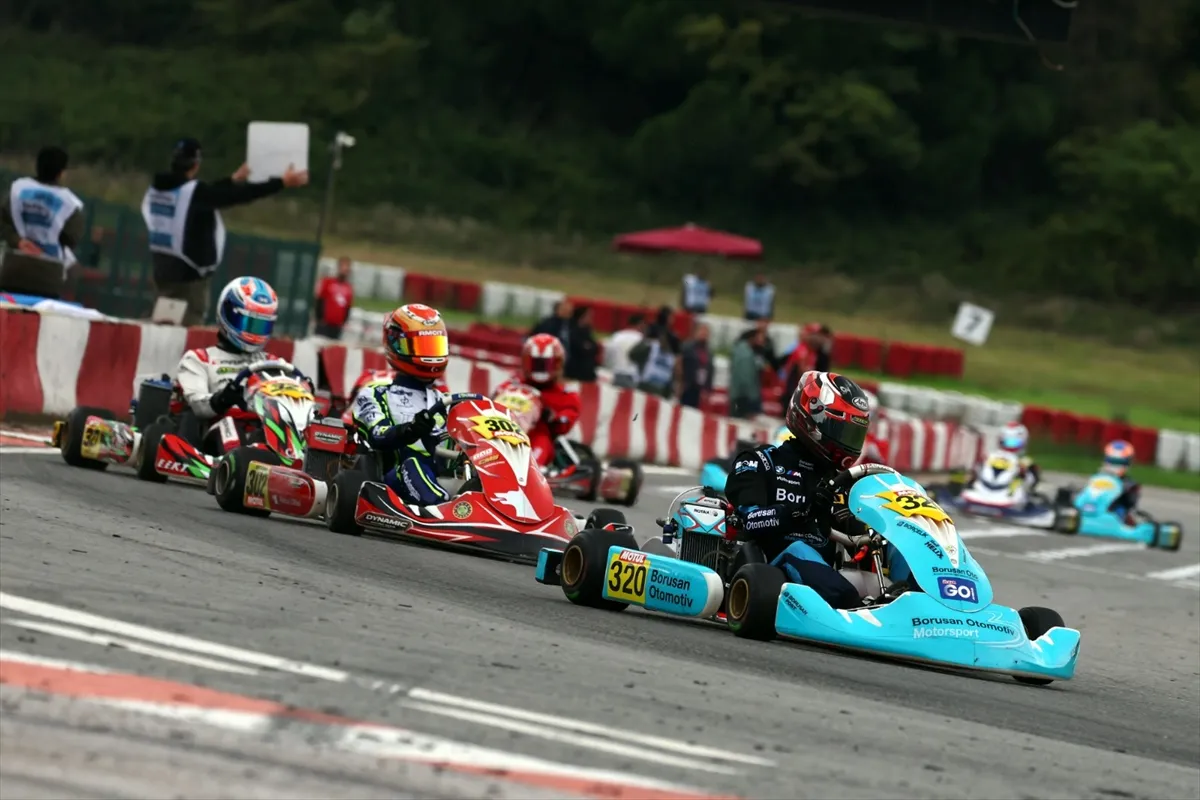 Türkiye Karting Şampiyonası’nın son ayağı Kocaeli’de yapıldı Türkiye Karting Şampiyonası’nın son ayağı Kocaeli’de yapıldı