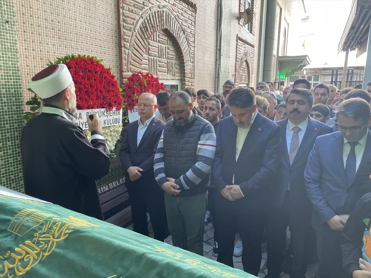 Türkiye şampiyonu 13 yaşındaki güreşçi Yusuf Taha Turp’un cenazesi Bursa’da defnedildi Türkiye şampiyonu 13 yaşındaki güreşçi Yusuf Taha Turp’un cenazesi Bursa’da defnedildi