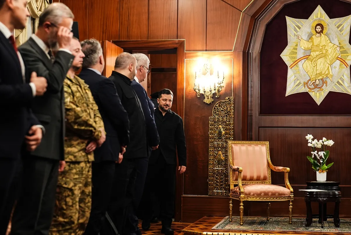 Ukrayna Devlet Başkanı Zelenskiy Fener Rum Patrikhanesi’ni ziyaret etti Ukrayna Devlet Başkanı Zelenskiy Fener Rum Patrikhanesi’ni ziyaret etti