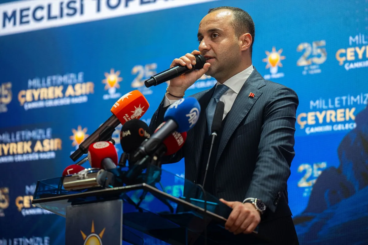 Ulaştırma ve Altyapı Bakanı Uraloğlu, AK Parti Çankırı İl Danışma Meclisi Toplantısı’nda konuştu