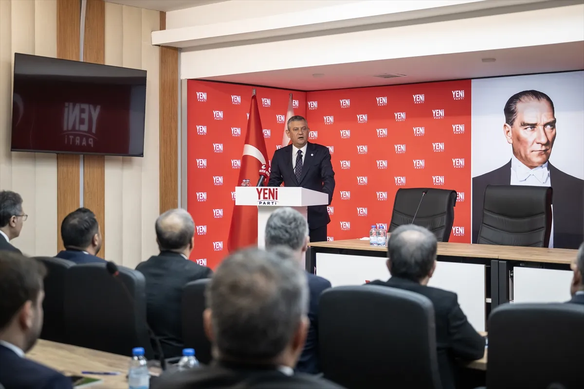 Yeni Parti Genel Başkanı Özel, İl Başkanları Toplantısı’nda konuştu