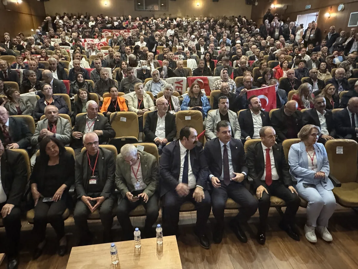Yeni Parti Sözcüsü Emre partisinin Malatya İl Başkanlığının kongresine katıldı