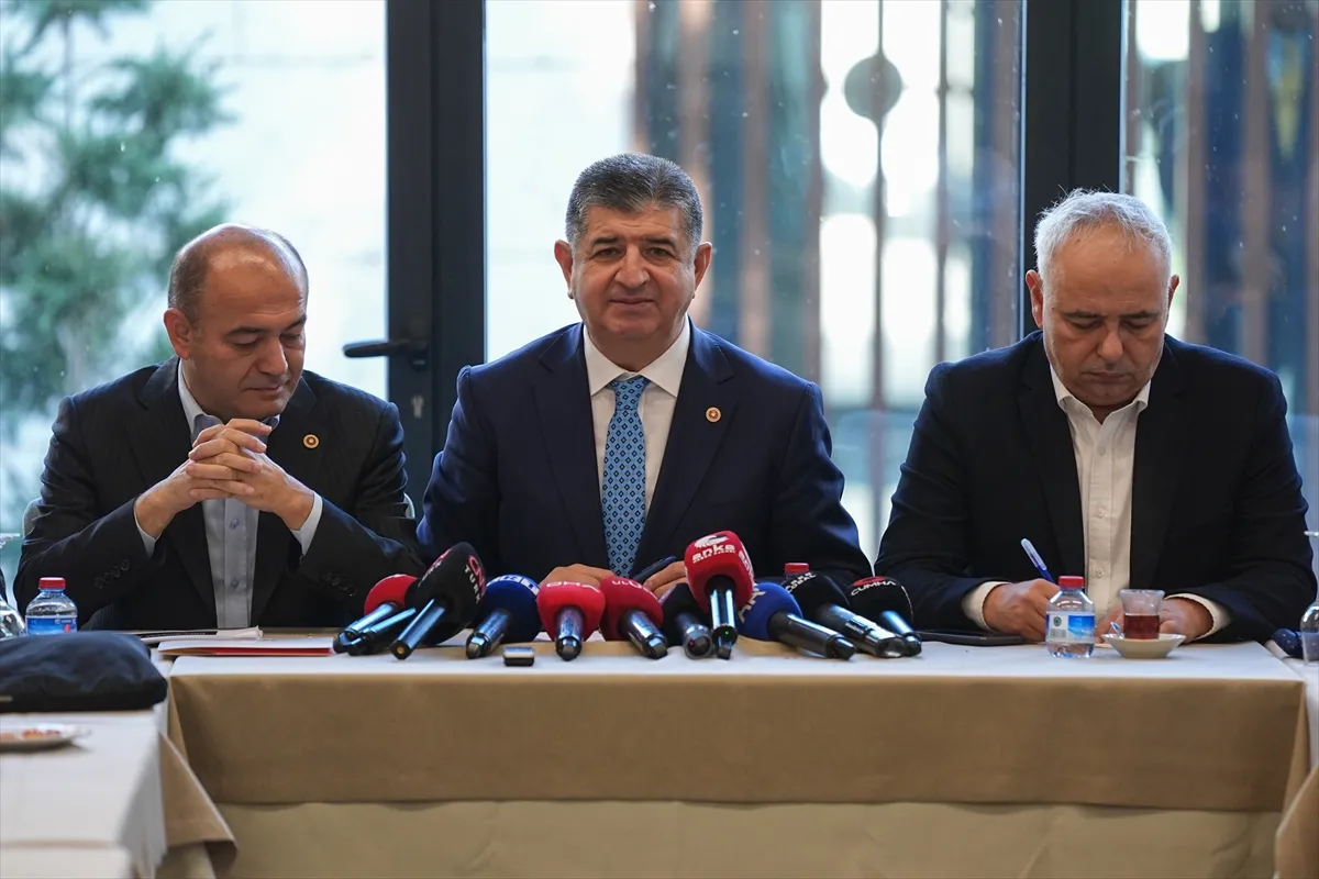Yeni Parti TBMM Plan ve Bütçe Komisyonu üyesi milletvekilleri, gazetecilerle bir araya geldi