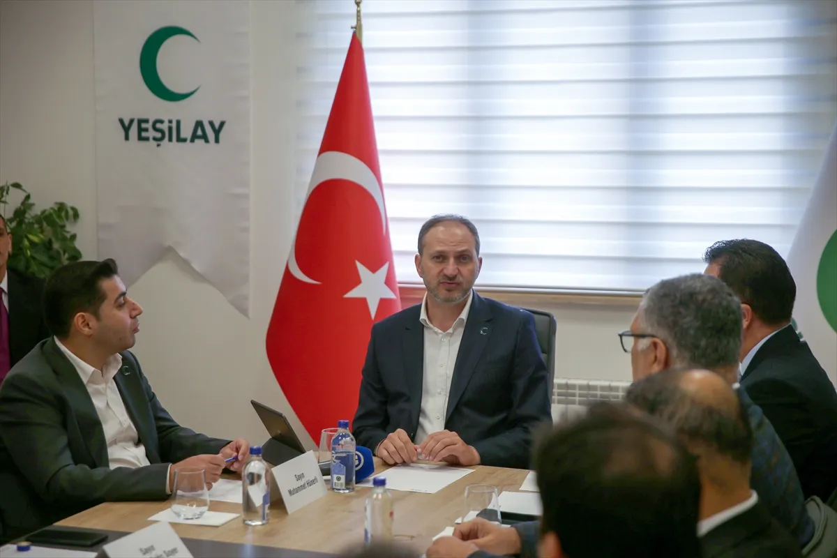 Yeşilay Cemiyeti Genel Başkanı Mehmet Dinç, Diyarbakır’da konuştu