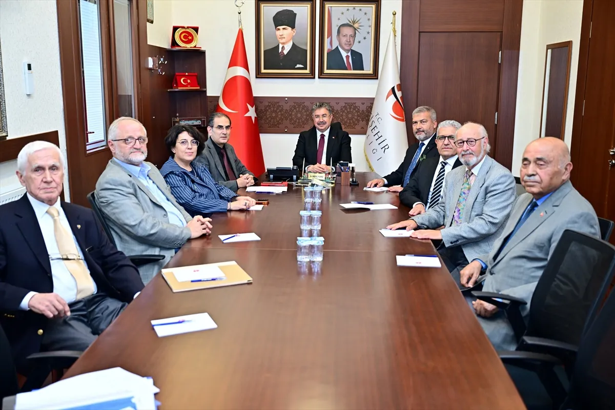 Yunus Emre Kültür, Sanat ve Turizm Vakfı toplantısı yapıldı Yunus Emre Kültür, Sanat ve Turizm Vakfı toplantısı yapıldı