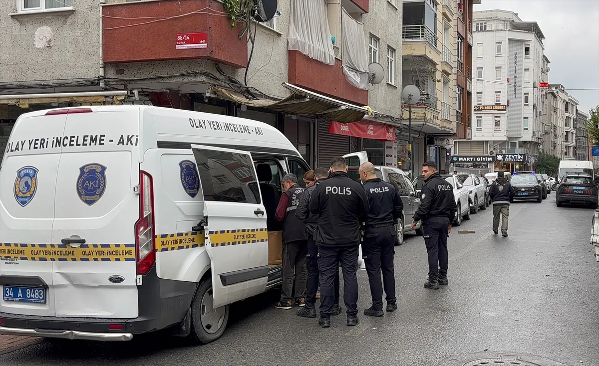 Zeytinburnu’nda haraçcı esnafı kovaladı, silahla yaralandı Zeytinburnu’nda haraçcı esnafı kovaladı, silahla yaralandı