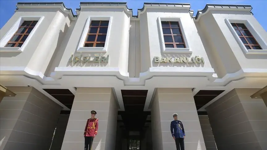Almanya’da Sol Partili Elif Eralp, İçişleri Bakanı Dobrindt hakkında suç duyurusunda bulundu Almanya’da Sol Partili Elif Eralp, İçişleri Bakanı Dobrindt hakkında suç duyurusunda bulundu