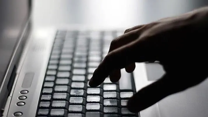 DÜZELTME - Yasa dışı 417 internet sitesi erişime engellendi başlıklı haberimizin üçüncü paragrafında sehven yer alan Bilgi Teknolojileri ve İletişim Kurumu ifadesi, Siber Güvenlik Başkanlığı şeklinde düzeltilmiştir.