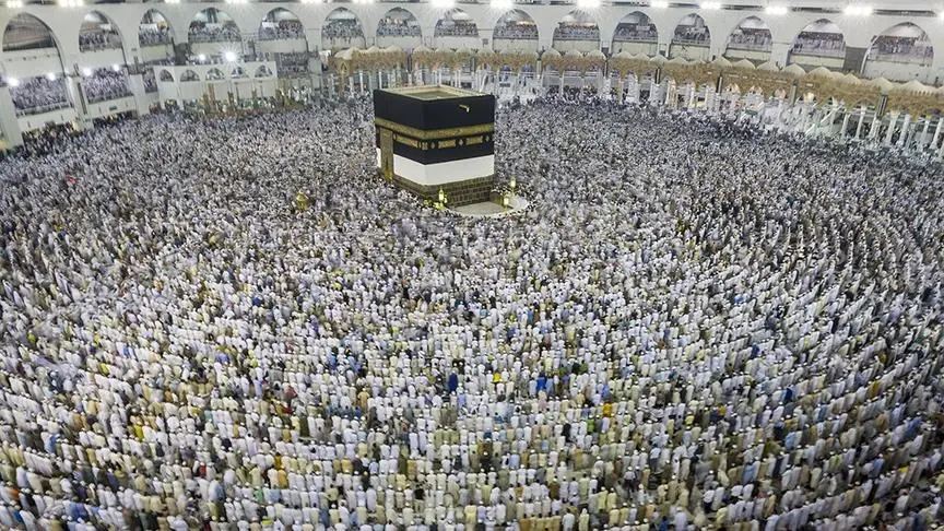Kabe ve Mescidi Nebevi imamları, Husilerin Mekke ve Medine’yi hedef almasına tepki gösterdi Kabe ve Mescidi Nebevi imamları, Husilerin Mekke ve Medine’yi hedef almasına tepki gösterdi
