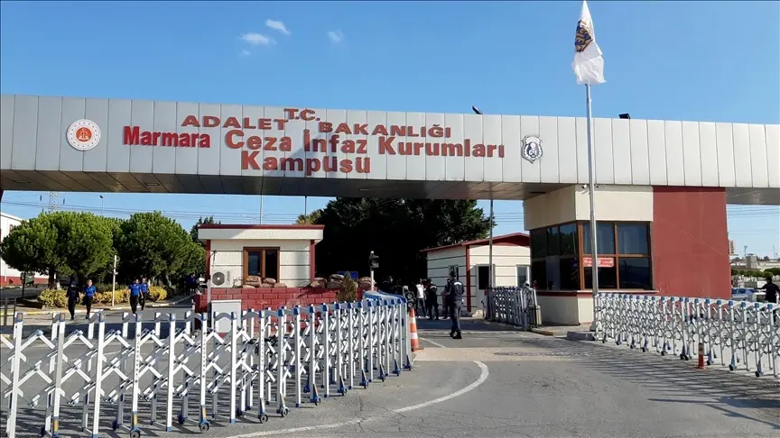 Marmara Denizi’nde kirliliğe neden olan YAKAB’a 5 milyon lira ceza Marmara Denizi’nde kirliliğe neden olan YAKAB’a 5 milyon lira ceza