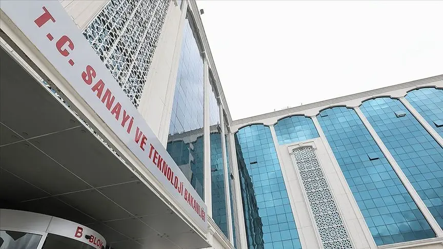 Sanayi ve Teknoloji Bakanlığına üç yıl için 881,2 milyar liralık kaynak öngörüldü Sanayi ve Teknoloji Bakanlığına üç yıl için 881,2 milyar liralık kaynak öngörüldü