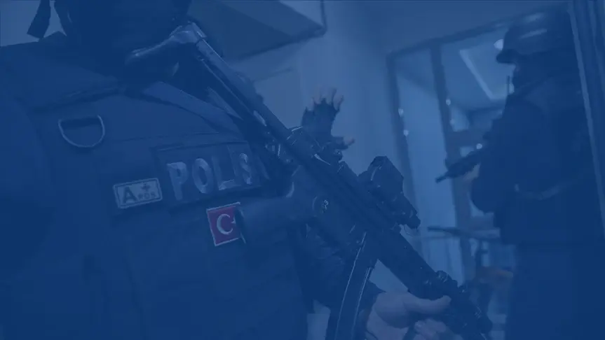 Suç gelirlerinin aklanmasına yönelik operasyonda 5 milyar liralık mal varlığına el konuldu Suç gelirlerinin aklanmasına yönelik operasyonda 5 milyar liralık mal varlığına el konuldu