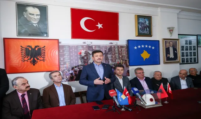 AK Parti İzmir Büyükşehir Belediye Başkan adayı Dağ, seçim çalışmalarını sürdürüyor AK Parti İzmir Büyükşehir Belediye Başkan adayı Dağ, seçim çalışmalarını sürdürüyor
