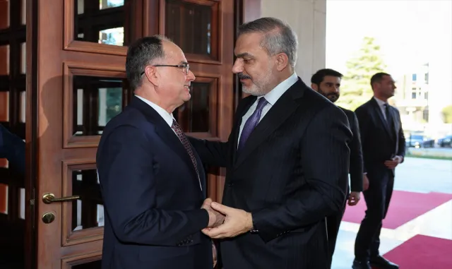 Arnavutluk Cumhurbaşkanı Begay, Fidan ile ikili ilişkileri ve bölgesel gelişmeleri görüştü Arnavutluk Cumhurbaşkanı Begay, Fidan ile ikili ilişkileri ve bölgesel gelişmeleri görüştü