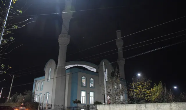 Arnavutluk’ta Kuran-ı Kerim Ziyafeti programı düzenlendi Arnavutluk’ta Kuran-ı Kerim Ziyafeti programı düzenlendi