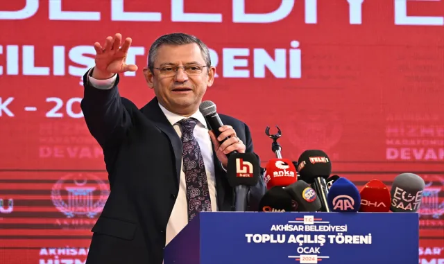 CHP Genel Başkanı Özel, Akhisar’da toplu açılış törenine katıldı CHP Genel Başkanı Özel, Akhisar’da toplu açılış törenine katıldı