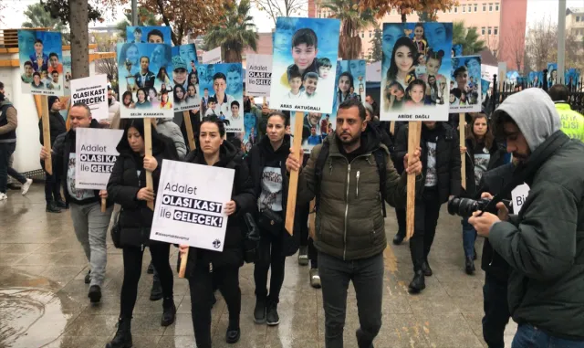 Depremde 72 kişinin hayatını kaybettiği İsias Oteli’ne ilişkin davanın görülmesine bugün devam edilecek Depremde 72 kişinin hayatını kaybettiği İsias Oteli’ne ilişkin davanın görülmesine bugün devam edilecek