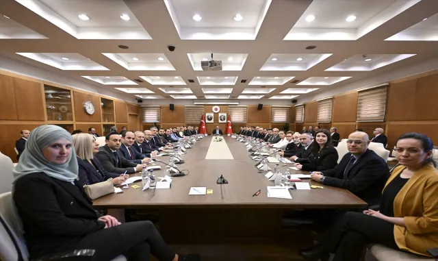 Dışişleri Bakanı Fidan, Ankara’da basın mensuplarıyla bir araya geldi: (2) Dışişleri Bakanı Fidan, Ankara’da basın mensuplarıyla bir araya geldi: (2)