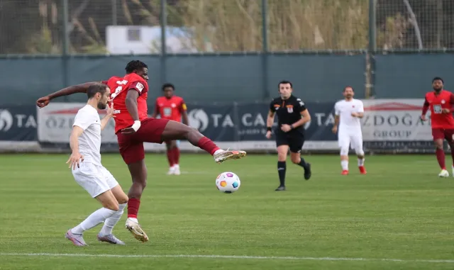 Futbol: Hazırlık maçı Futbol: Hazırlık maçı
