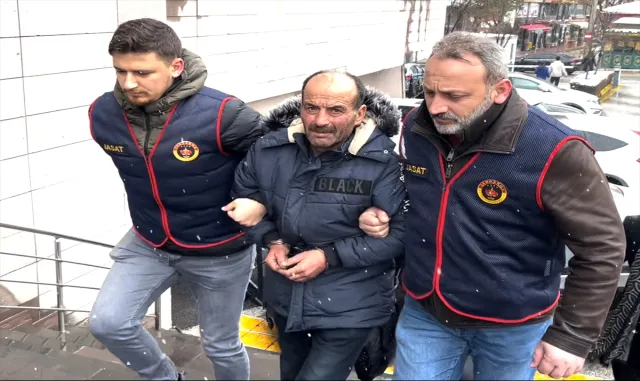 GÜNCELLEME - Eskişehir’de ağabeyinin ölümüyle ilgili gözaltına alınan şüpheli tutuklandı GÜNCELLEME - Eskişehir’de ağabeyinin ölümüyle ilgili gözaltına alınan şüpheli tutuklandı