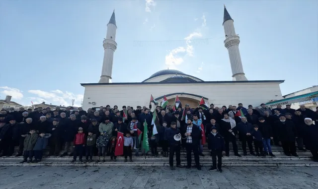 İsrail’in Gazze’ye yönelik saldırıları Van, Muş ve Bitlis’te protesto edildi İsrail’in Gazze’ye yönelik saldırıları Van, Muş ve Bitlis’te protesto edildi