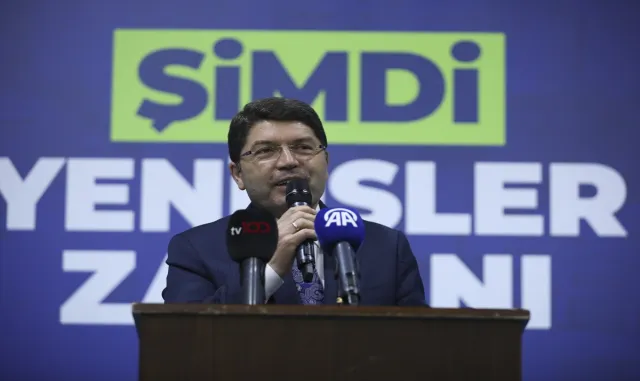 Adalet Bakanı Tunç Pendik’te AK Parti teşkilat mensupları ve vatandaşlarla buluştu: Adalet Bakanı Tunç Pendik’te AK Parti teşkilat mensupları ve vatandaşlarla buluştu: