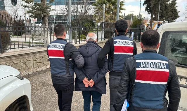 Adıyaman’da terör örgütü PKK şüphelisi gözaltına alındı Adıyaman’da terör örgütü PKK şüphelisi gözaltına alındı