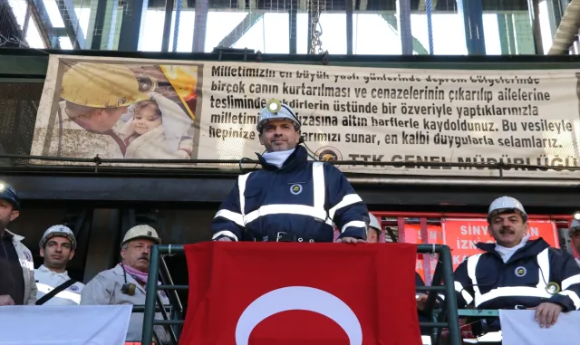 Bakan Bayraktar, Zonguldak’ta madencilerle ocağa indi: Bakan Bayraktar, Zonguldak’ta madencilerle ocağa indi: