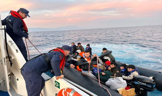Bodrum açıklarında 37 düzensiz göçmen yakalandı Bodrum açıklarında 37 düzensiz göçmen yakalandı