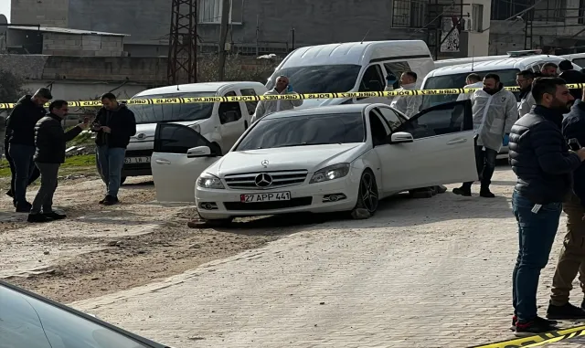 Gaziantep’te eşi ve 2 kayınbiraderini öldürüp intihar eden kişinin yaraladığı baldızı kurtarılamadı Gaziantep’te eşi ve 2 kayınbiraderini öldürüp intihar eden kişinin yaraladığı baldızı kurtarılamadı