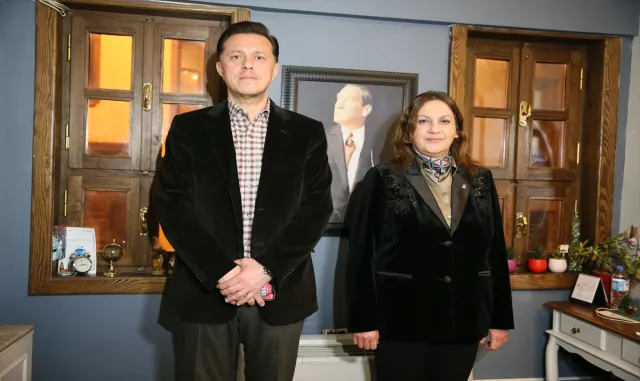 GÜNCELLEME - Büyükerşen’in Osmanlı padişah ve şehzadeleri ile ilgili sözlerine tepki GÜNCELLEME - Büyükerşen’in Osmanlı padişah ve şehzadeleri ile ilgili sözlerine tepki