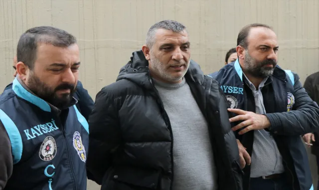 GÜNCELLEME - Kayseri’de gazeteciyi silahla yaralayan zanlı tutuklandı GÜNCELLEME - Kayseri’de gazeteciyi silahla yaralayan zanlı tutuklandı