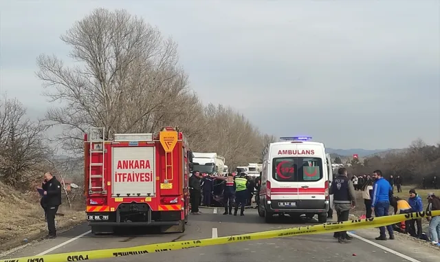 GÜNCELLEME - Nallıhan’daki trafik kazasında 4 kişi öldü, 2 kişi yaralandı GÜNCELLEME - Nallıhan’daki trafik kazasında 4 kişi öldü, 2 kişi yaralandı