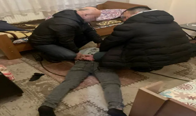 GÜNCELLEME - Soğuk havada yolda bırakmadığı kişi tarafından vurulan taksici ağır yaralandı GÜNCELLEME - Soğuk havada yolda bırakmadığı kişi tarafından vurulan taksici ağır yaralandı