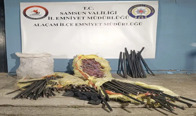 Samsun’da bir araçla uygulama noktasından kaçan hırsız kovalamacayla yakalandı Samsun’da bir araçla uygulama noktasından kaçan hırsız kovalamacayla yakalandı