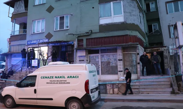 Yalova’da misafiri olduğu kişiyi öldürüp evini ateşe veren şüpheli tutuklandı Yalova’da misafiri olduğu kişiyi öldürüp evini ateşe veren şüpheli tutuklandı