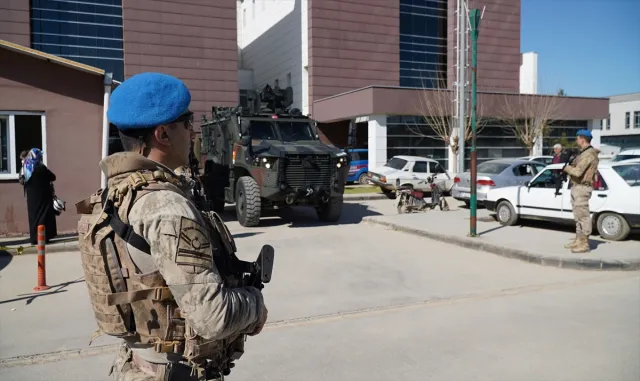 Adıyaman’da tartıştığı eşini, bacanağını ve bacanağının oğlunu öldüren şüpheli tutuklandı Adıyaman’da tartıştığı eşini, bacanağını ve bacanağının oğlunu öldüren şüpheli tutuklandı