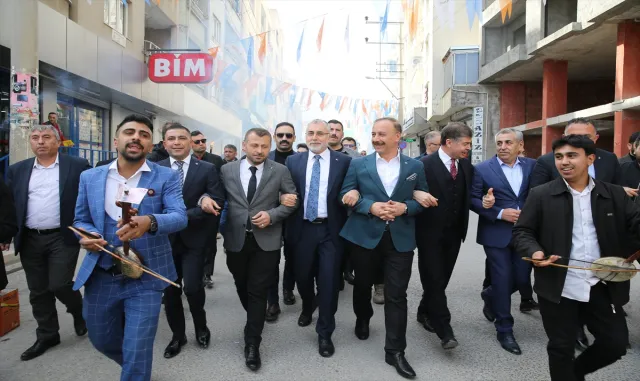 Bakan Işıkhan, Nusaybin’de Seçim Koordinasyon Merkezi’nin açılışında konuştu: Bakan Işıkhan, Nusaybin’de Seçim Koordinasyon Merkezi’nin açılışında konuştu: