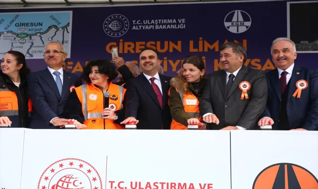 Bakanlar Kacır ve Uraloğlu, Giresun Liman Farklı Seviyeli Kavşağı Temel Atma Töreni’ne katıldı: Bakanlar Kacır ve Uraloğlu, Giresun Liman Farklı Seviyeli Kavşağı Temel Atma Töreni’ne katıldı: