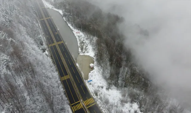 Bolu Dağı’nda kar manzarası havadan görüntülendi Bolu Dağı’nda kar manzarası havadan görüntülendi