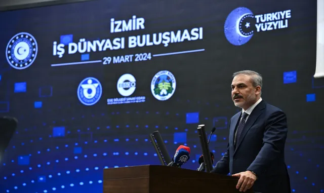 Dışişleri Bakanı Hakan Fidan, İzmir’de iş dünyası temsilcileriyle buluştu: Dışişleri Bakanı Hakan Fidan, İzmir’de iş dünyası temsilcileriyle buluştu: