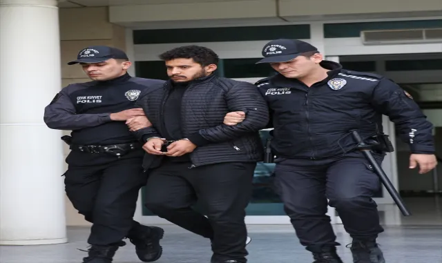 Hatay’da 6 kişinin öldüğü trafik kazasıyla ilgili tır sürücüsü tutuklandı Hatay’da 6 kişinin öldüğü trafik kazasıyla ilgili tır sürücüsü tutuklandı