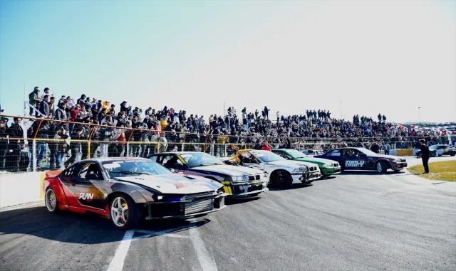 Kocaeli’de Türkiye’nin ilk TOSFED onaylı drift pisti açıldı Kocaeli’de Türkiye’nin ilk TOSFED onaylı drift pisti açıldı