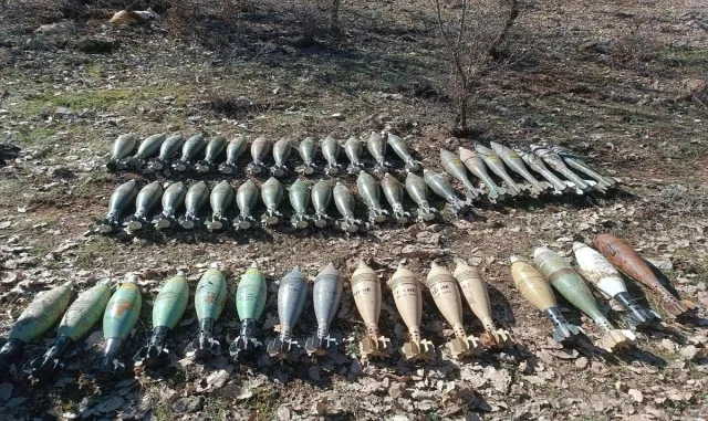 Pençe-Kaplan Operasyonu bölgesinde teröristlere ait çok sayıda mühimmat ele geçirildi Pençe-Kaplan Operasyonu bölgesinde teröristlere ait çok sayıda mühimmat ele geçirildi