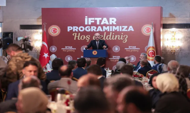 TBMM Başkanı Kurtulmuş, İstanbul’da STK temsilcileriyle iftarda bir araya geldi: TBMM Başkanı Kurtulmuş, İstanbul’da STK temsilcileriyle iftarda bir araya geldi: