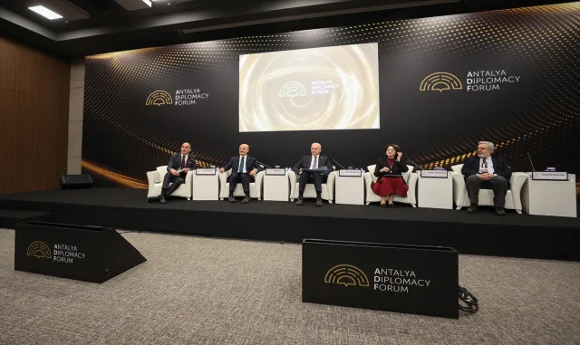 YÖK Başkanı Özvar, Antalya Diplomasi Forumu’nda panelde konuştu: YÖK Başkanı Özvar, Antalya Diplomasi Forumu’nda panelde konuştu: