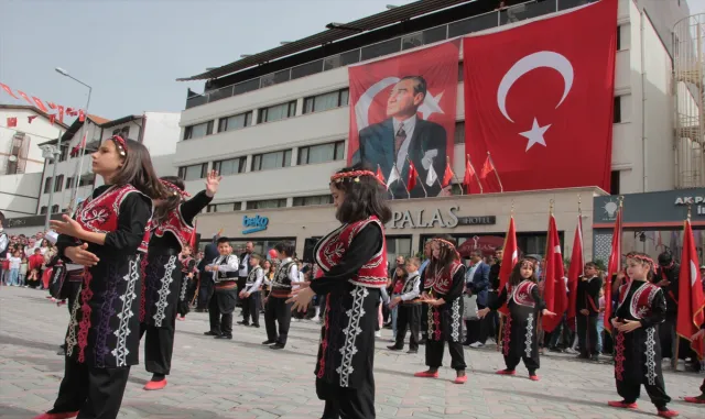 Beypazarı’nda 23 Nisan Ulusal Egemenlik ve Çocuk Bayramı kutlandı Beypazarı’nda 23 Nisan Ulusal Egemenlik ve Çocuk Bayramı kutlandı
