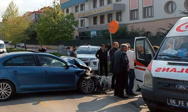 Beypazarı’nda zincirleme trafik kazasında 2 kişi yaralandı Beypazarı’nda zincirleme trafik kazasında 2 kişi yaralandı