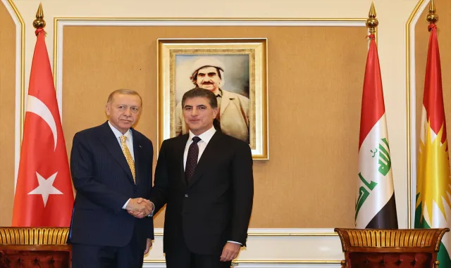 Cumhurbaşkanı Erdoğan, Neçirvan Barzani ve Mesrur Barzani ile görüştü Cumhurbaşkanı Erdoğan, Neçirvan Barzani ve Mesrur Barzani ile görüştü